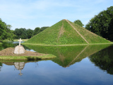 Erdpyramiden im Park Branitz CC0 pixabay
