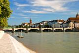 Basel mit Mittelbrücke CCBYSA Lucazzitto at-wikimedia.commons
