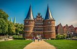 Holstentor in Lübeck CC0 pixabay